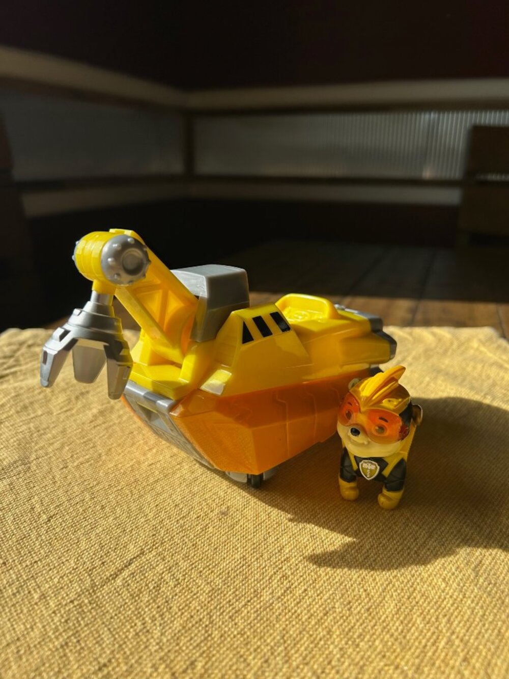 Paw Patrol Mighty pups Charged Up Rubble Deluxe Vehicle w Rubble